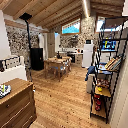 Il Nocciolo Dağ evi Avenone